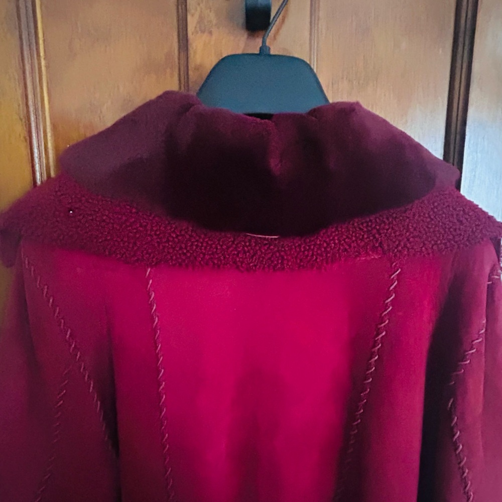 Stunning Dennis Basso Deep Red Shearling and sheared Mink coat - Picture 5 of 9